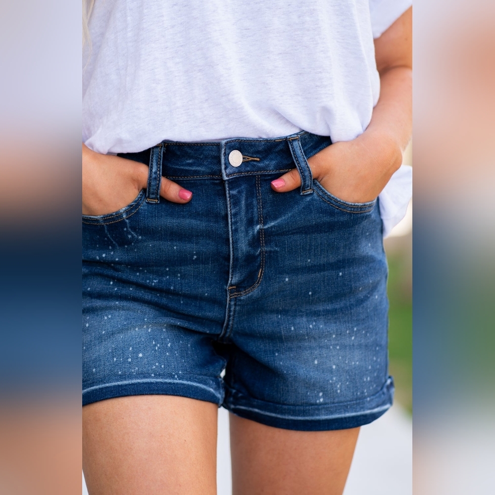 Judy Blue Ava Splatter Denim Shorts Size 2XL Stretch